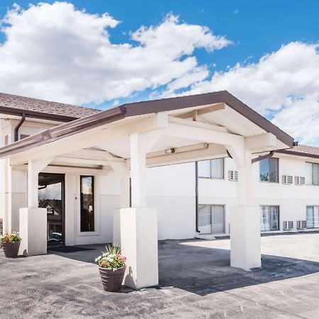 Super 8 By Wyndham Belle Fourche Sd Hotel Kültér fotó