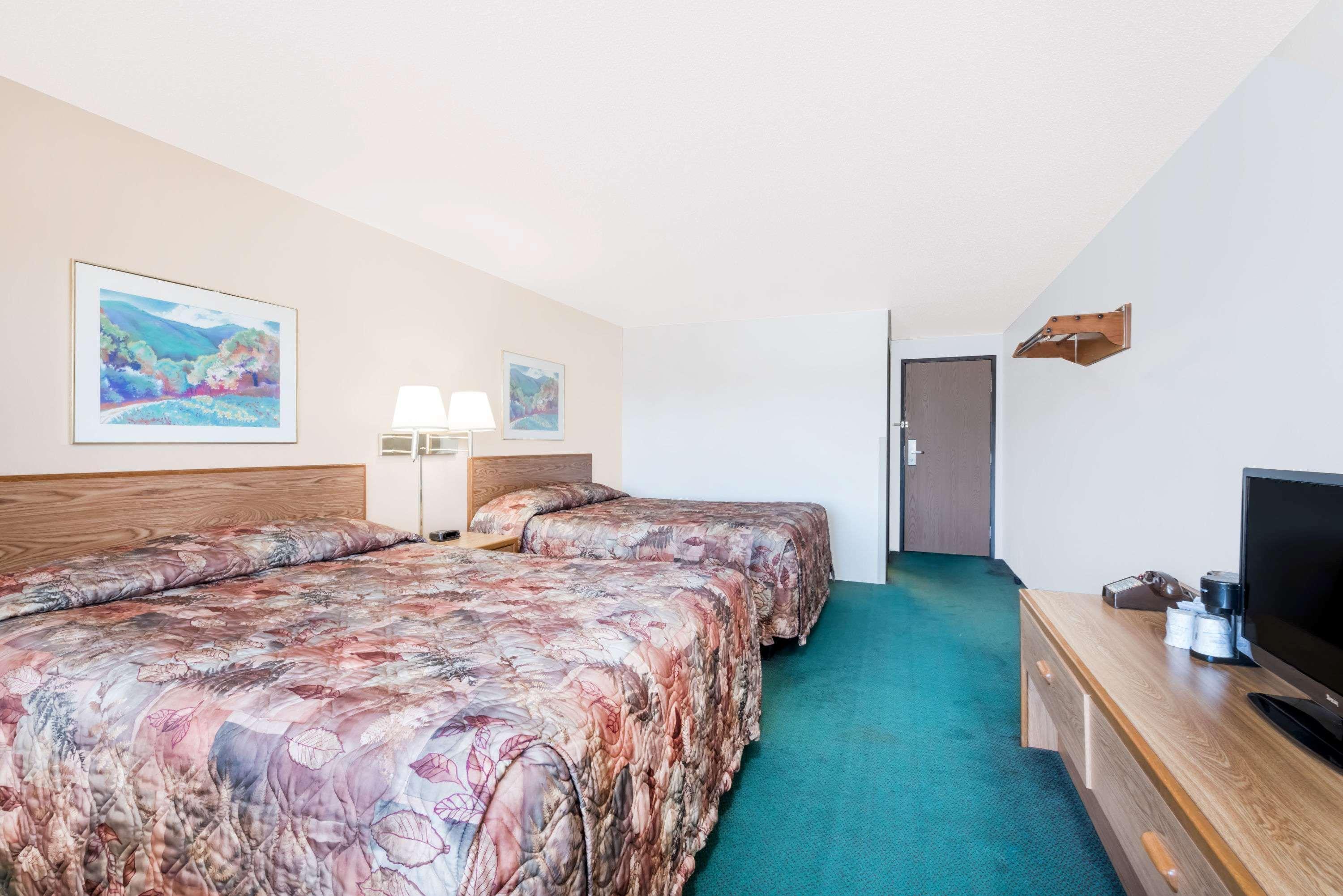 Super 8 By Wyndham Belle Fourche Sd Hotel Kültér fotó