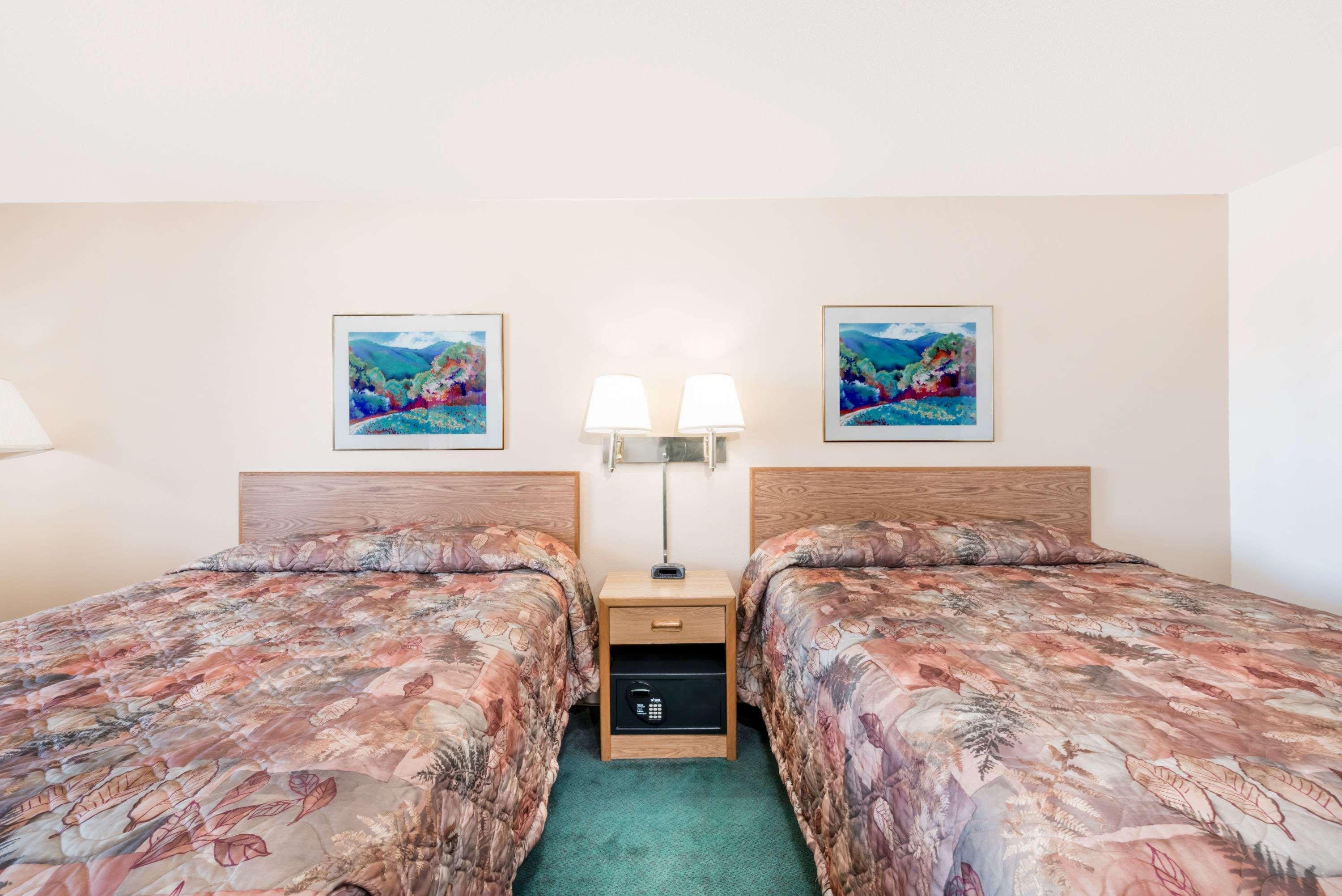 Super 8 By Wyndham Belle Fourche Sd Hotel Kültér fotó