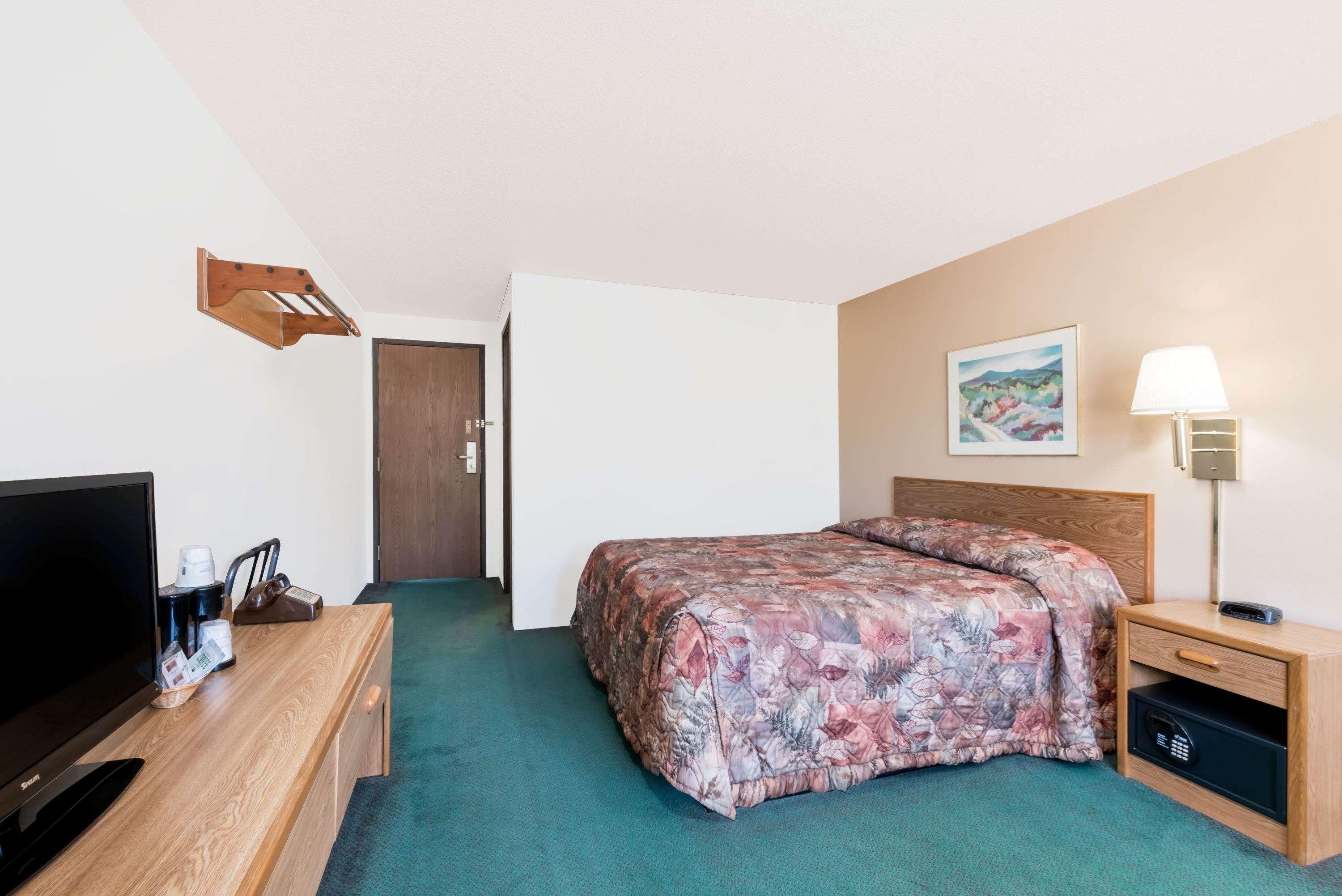 Super 8 By Wyndham Belle Fourche Sd Hotel Kültér fotó